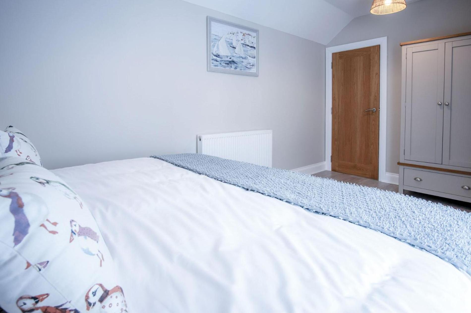 Harbour View - 2 Bedroom Apartment - Milford Haven Exterior foto