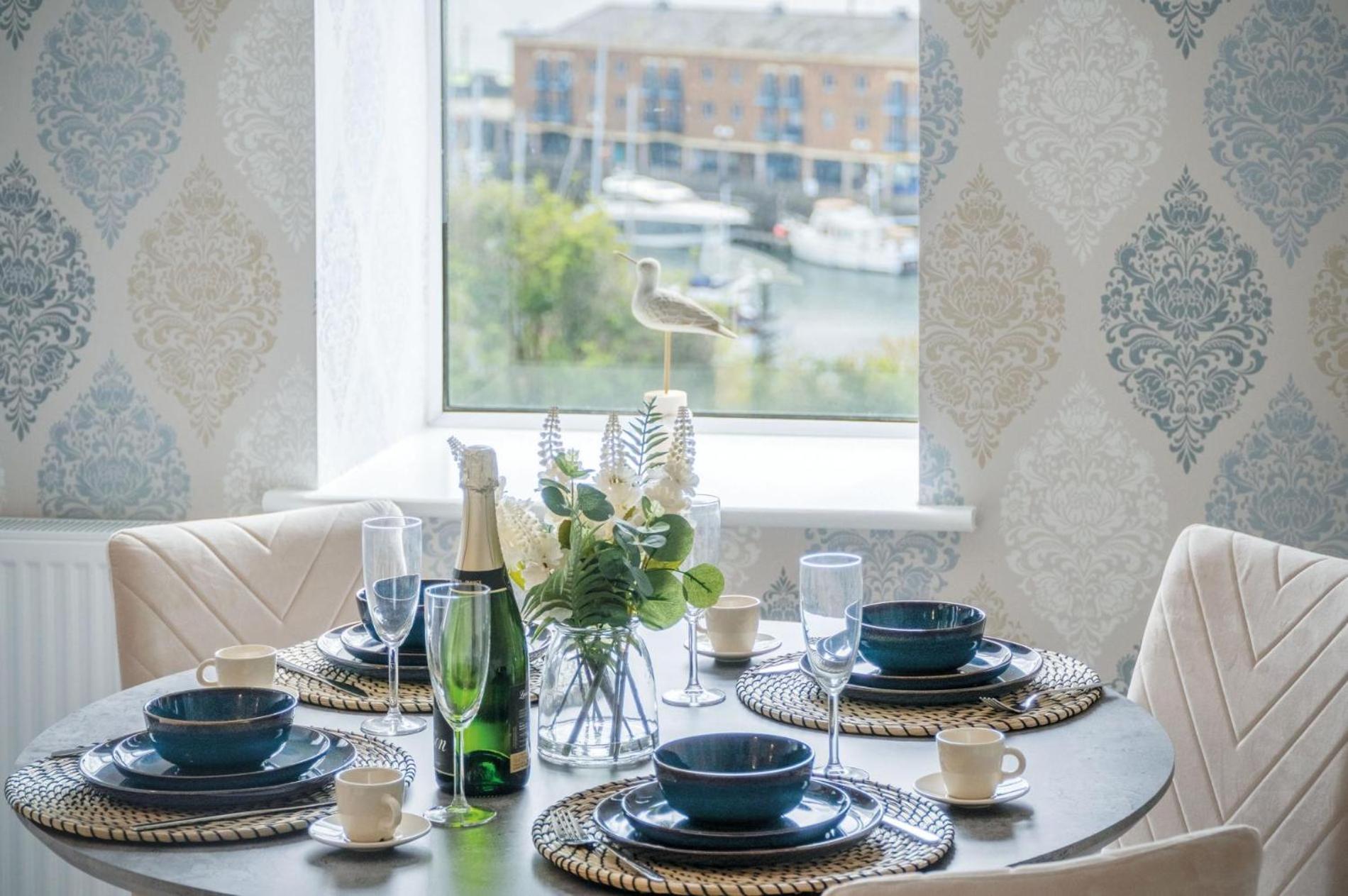 Harbour View - 2 Bedroom Apartment - Milford Haven Exterior foto